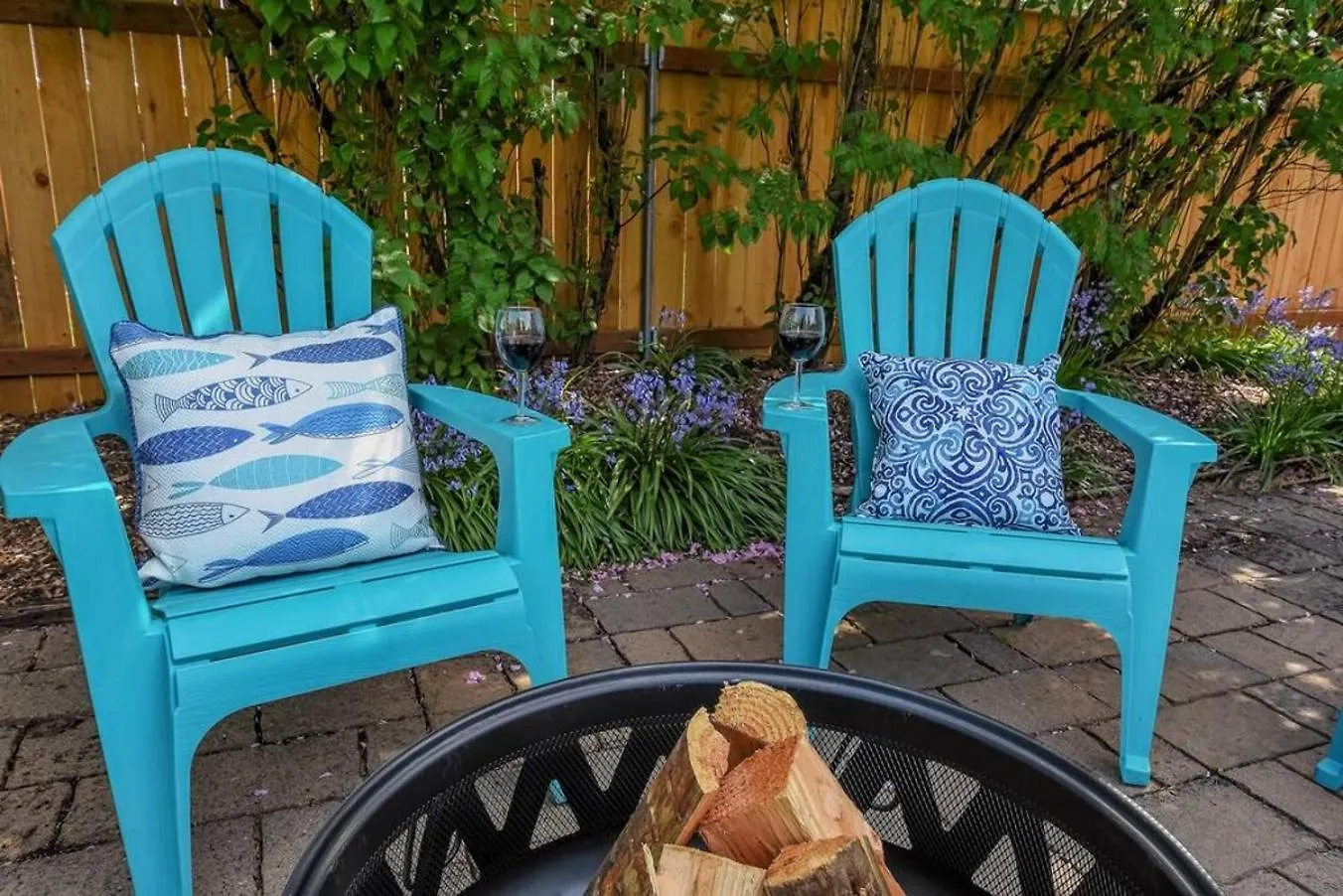 Style Meets Comfort In Beautiful Design Vancouver 0*,